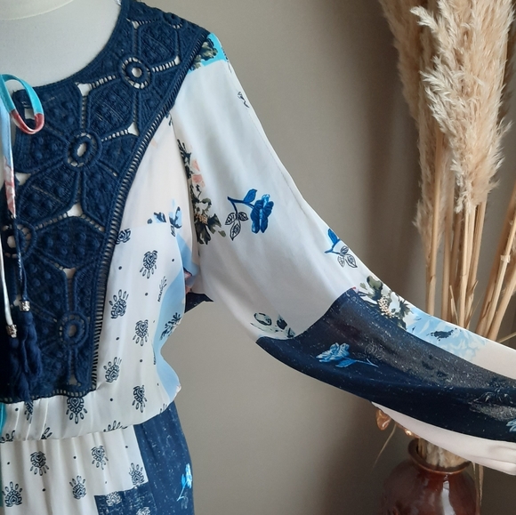 DR2 by Daniel Rainn | Blue & White Dress - Picture 4 of 5